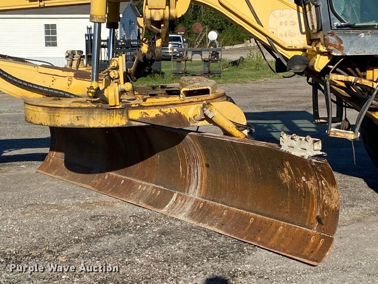 image for item DK6373 1998 Komatsu GD650AW-2CY  motor grader