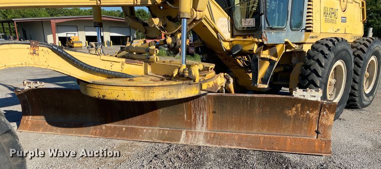 image for item DK6373 1998 Komatsu GD650AW-2CY  motor grader