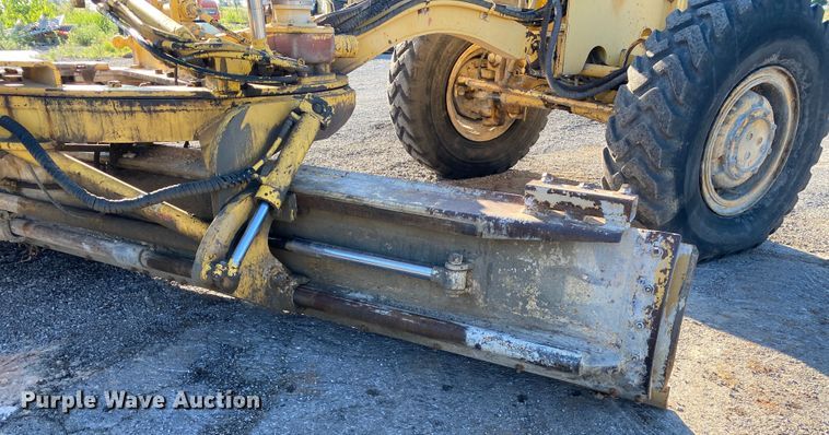 image for item DK6373 1998 Komatsu GD650AW-2CY  motor grader