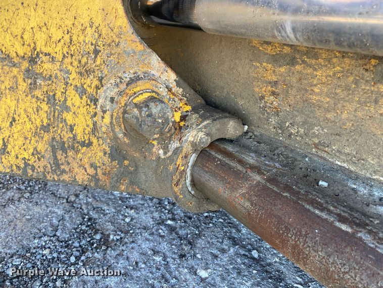 image for item DK6373 1998 Komatsu GD650AW-2CY  motor grader