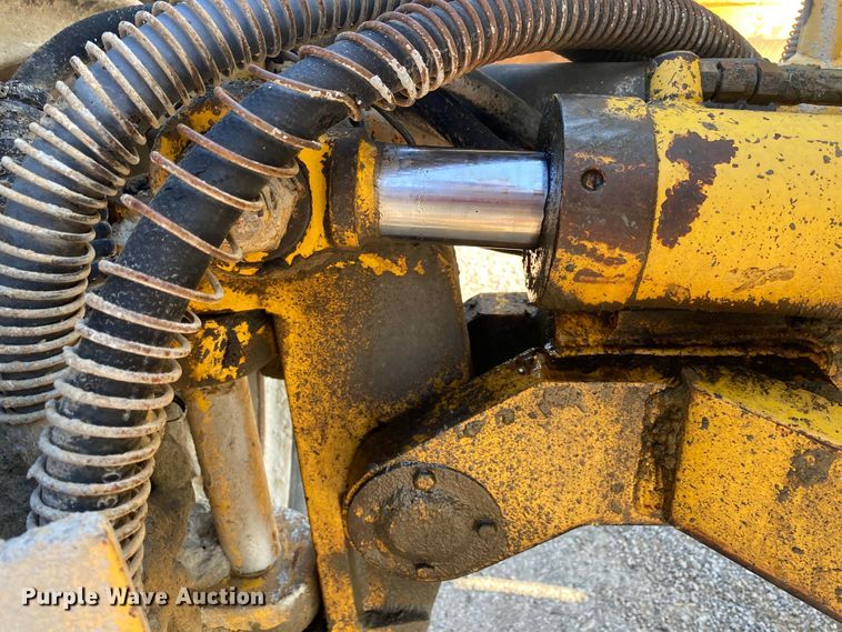 image for item DK6373 1998 Komatsu GD650AW-2CY  motor grader