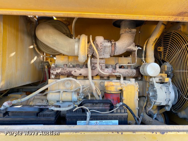 image for item DK6373 1998 Komatsu GD650AW-2CY  motor grader