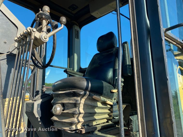 image for item DK6373 1998 Komatsu GD650AW-2CY  motor grader