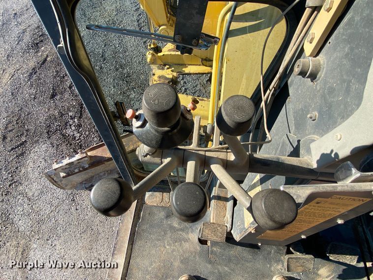 image for item DK6373 1998 Komatsu GD650AW-2CY  motor grader