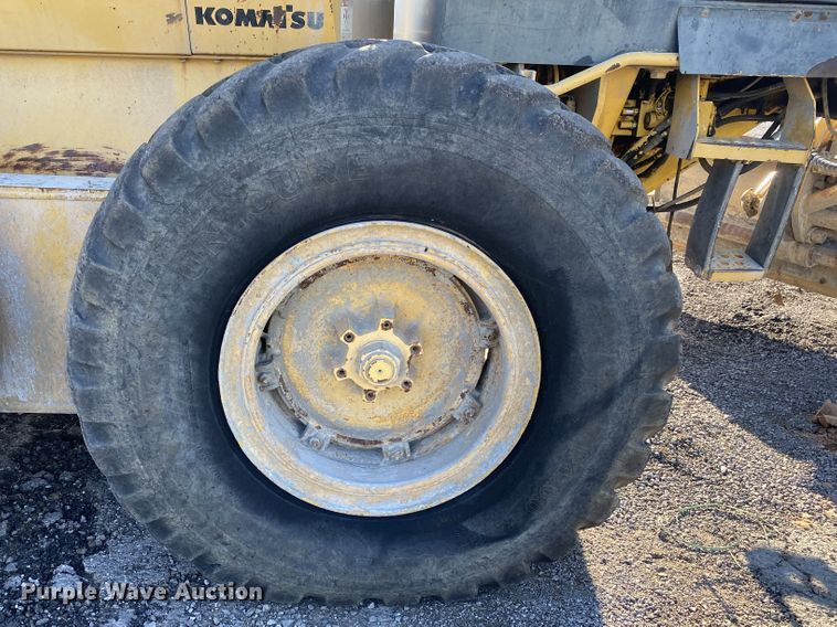 image for item DK6373 1998 Komatsu GD650AW-2CY  motor grader