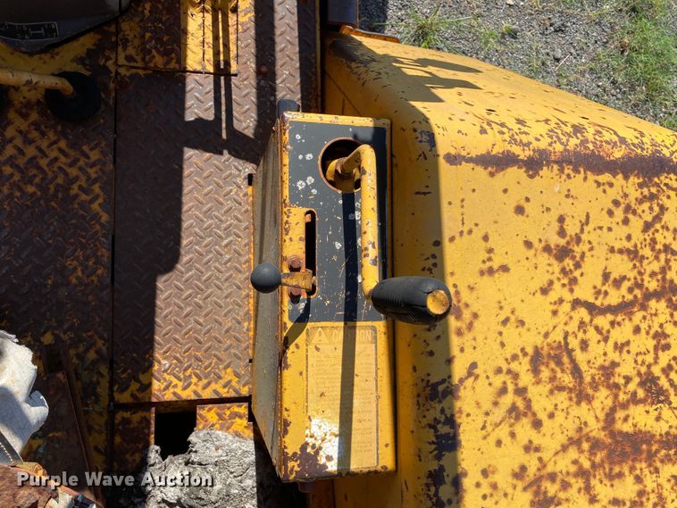 image for item DK6379 1980 John Deere 310A  backhoe