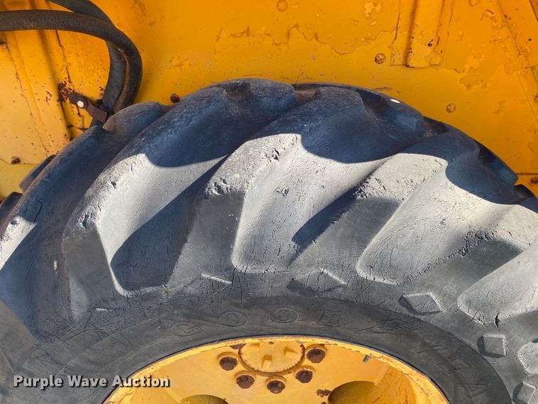 image for item DK6379 1980 John Deere 310A  backhoe