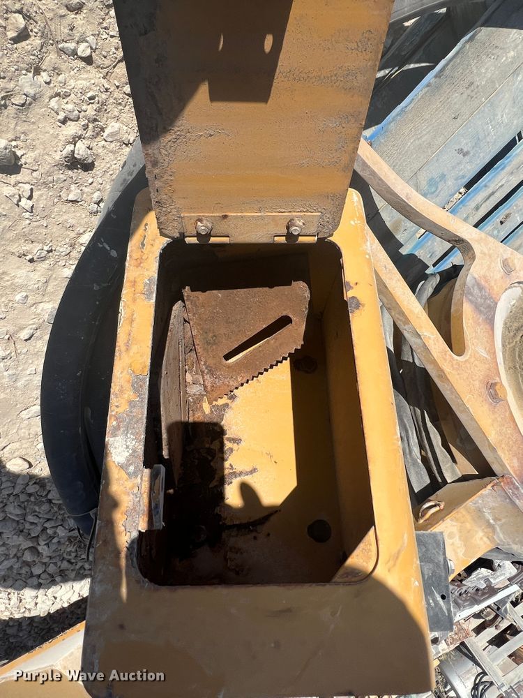 image for item DK7055 Vermeer T655  trencher boom