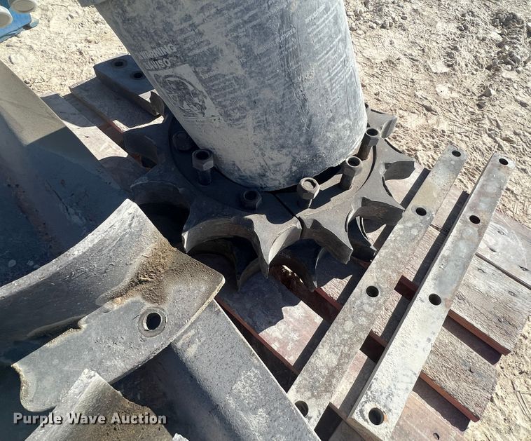 image for item DK7055 Vermeer T655  trencher boom