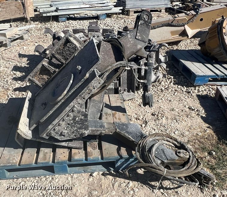 image for item DK7055 Vermeer T655  trencher boom