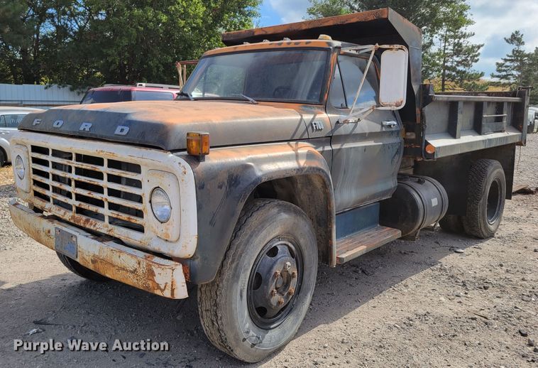 image for item DM2456 1978 Ford F700  dump truck