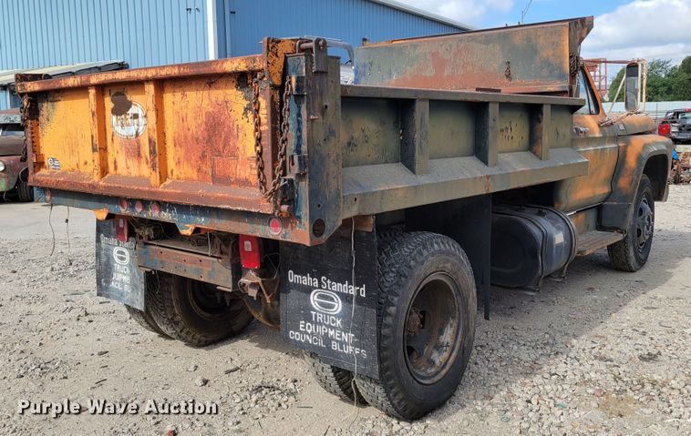 image for item DM2456 1978 Ford F700  dump truck