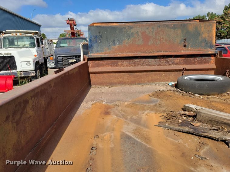 image for item DM2456 1978 Ford F700  dump truck