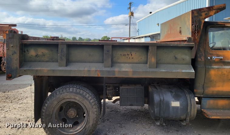 image for item DM2456 1978 Ford F700  dump truck