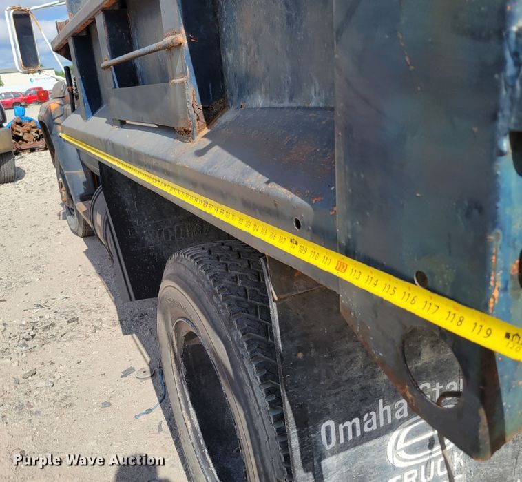 image for item DM2456 1978 Ford F700  dump truck