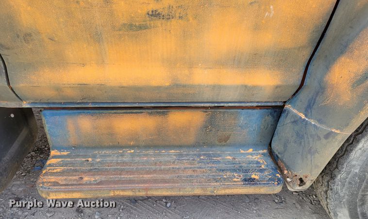 image for item DM2456 1978 Ford F700  dump truck