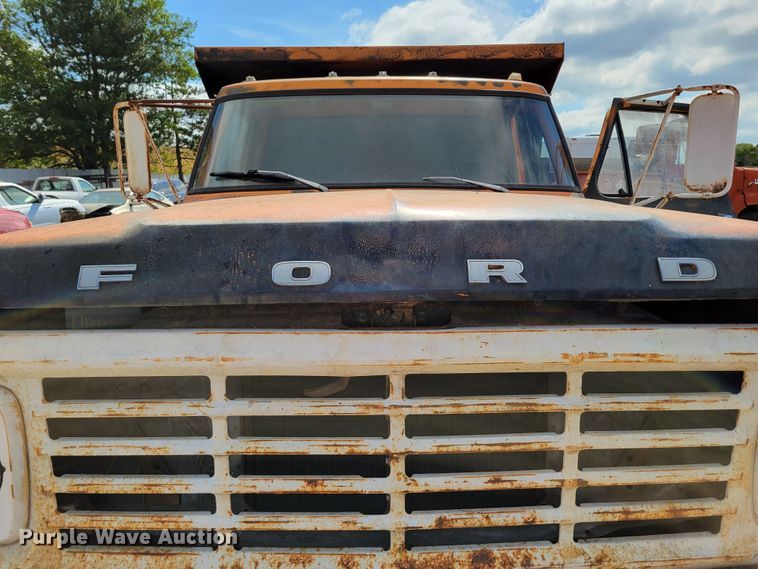 image for item DM2456 1978 Ford F700  dump truck