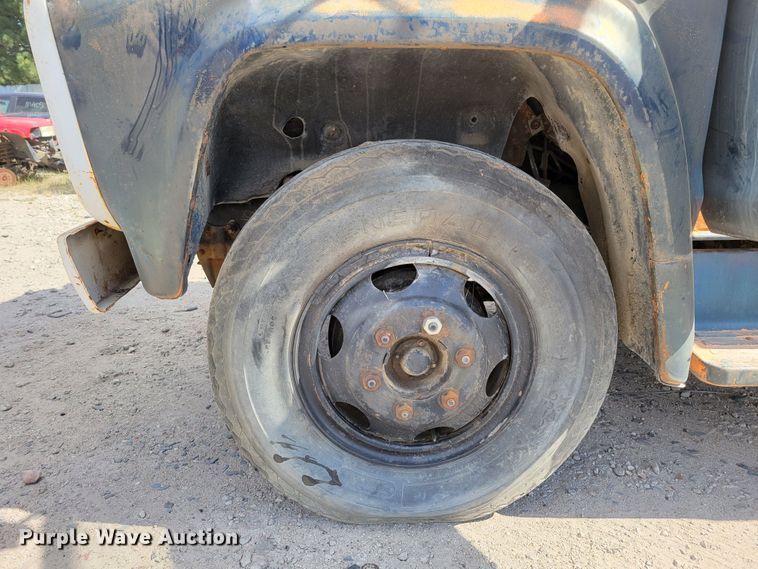 image for item DM2456 1978 Ford F700  dump truck