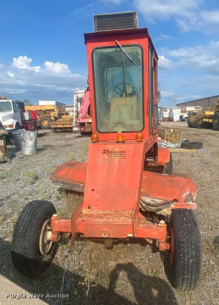 image for item DM4186 Waldon Sweep Master 11  broom