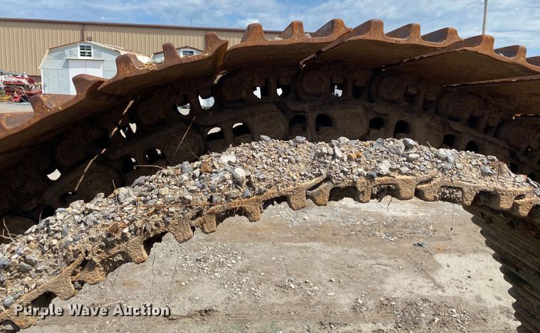 image for item DM4193 Excavator tracks