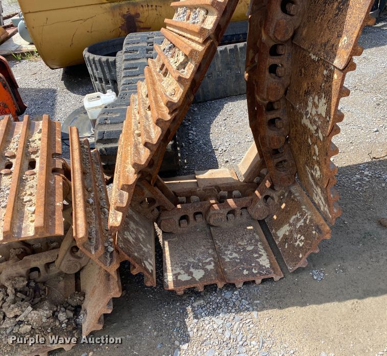 image for item DM4193 Excavator tracks