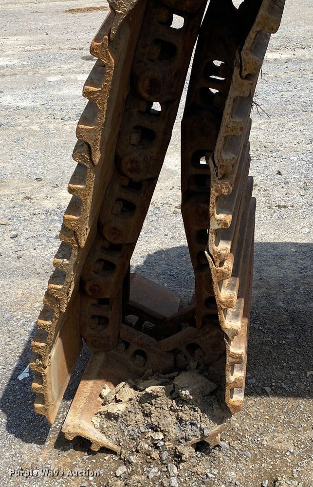 image for item DM4193 Excavator tracks