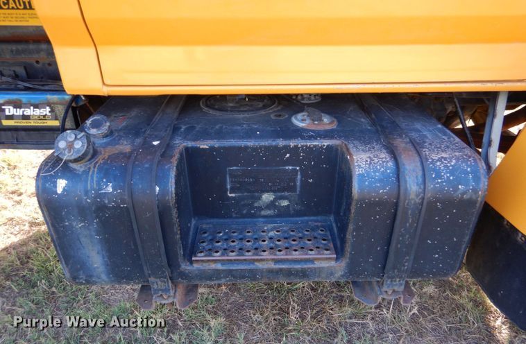 image for item DO1475 1995 Ford F700  dump truck