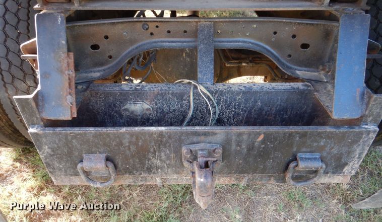 image for item DO1475 1995 Ford F700  dump truck