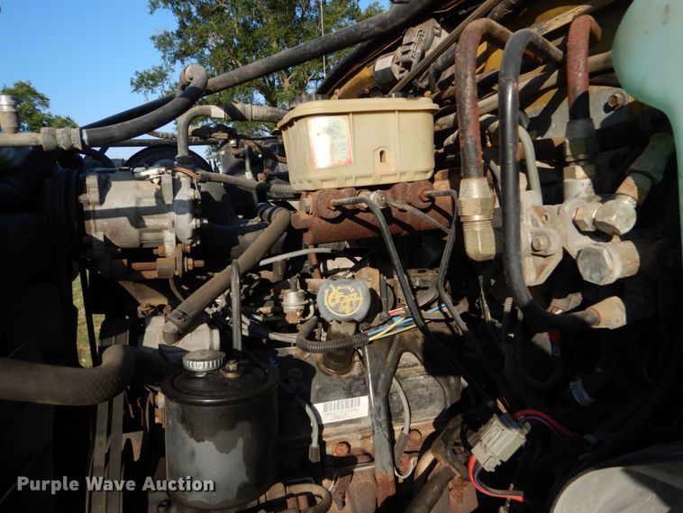 image for item DO1475 1995 Ford F700  dump truck