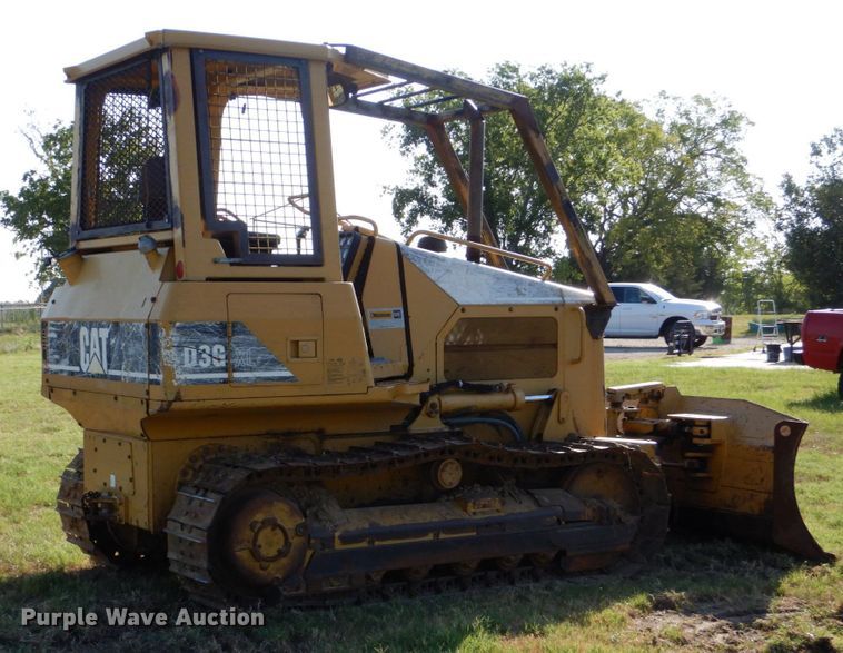 image for item DO1476 2002 Caterpillar D3G  dozer