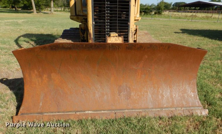 image for item DO1476 2002 Caterpillar D3G  dozer