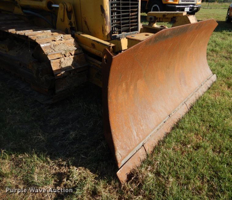 image for item DO1476 2002 Caterpillar D3G  dozer
