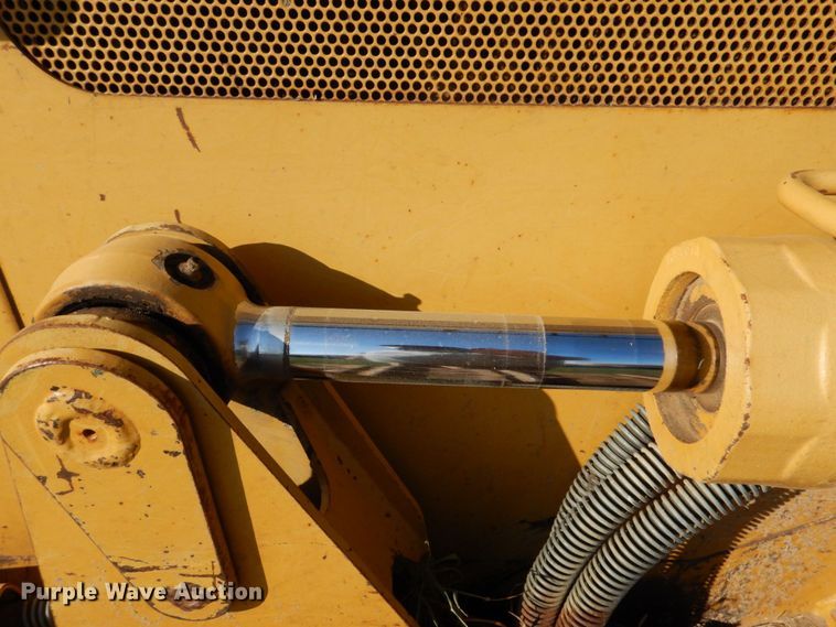 image for item DO1476 2002 Caterpillar D3G  dozer