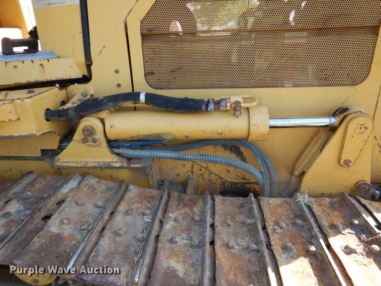 image for item DO1476 2002 Caterpillar D3G  dozer