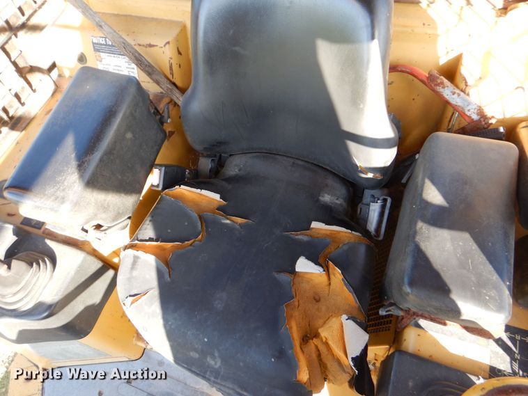 image for item DO1476 2002 Caterpillar D3G  dozer