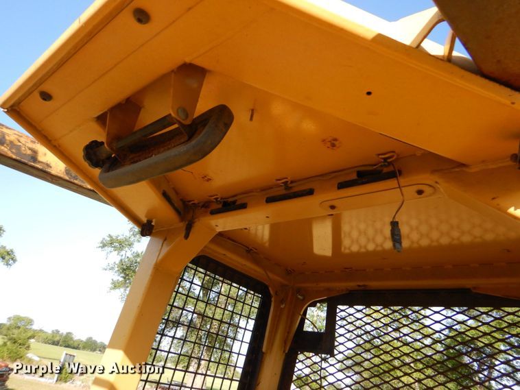 image for item DO1476 2002 Caterpillar D3G  dozer