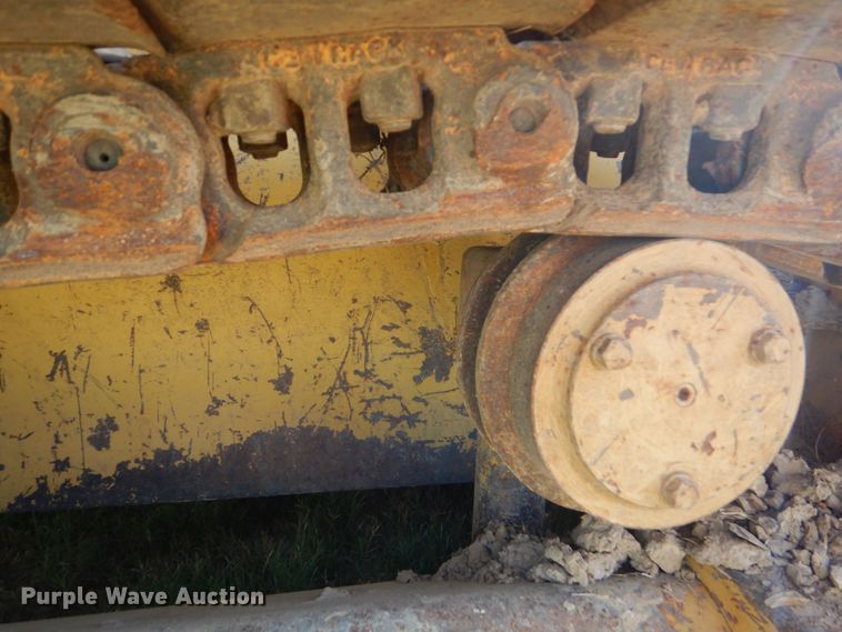 image for item DO1476 2002 Caterpillar D3G  dozer