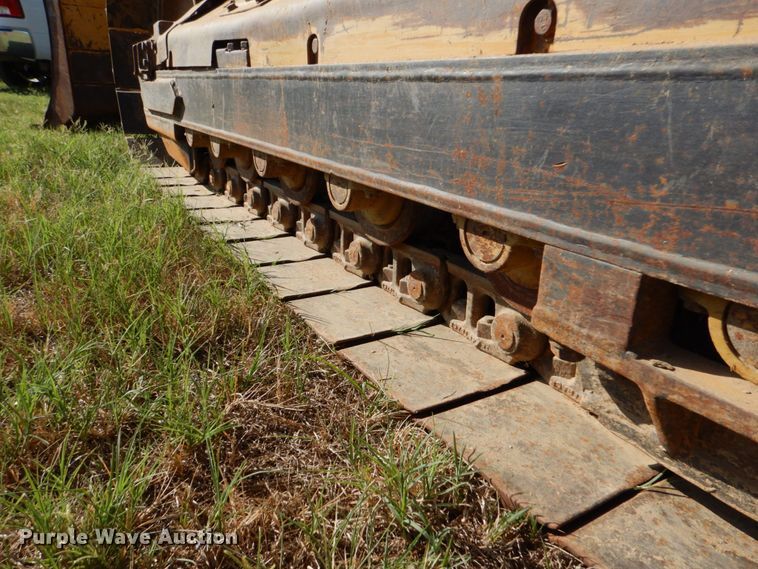 image for item DO1476 2002 Caterpillar D3G  dozer