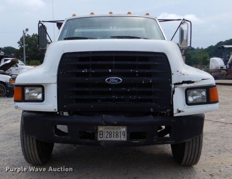 image for item DO1486 1995 Ford F800  dump truck