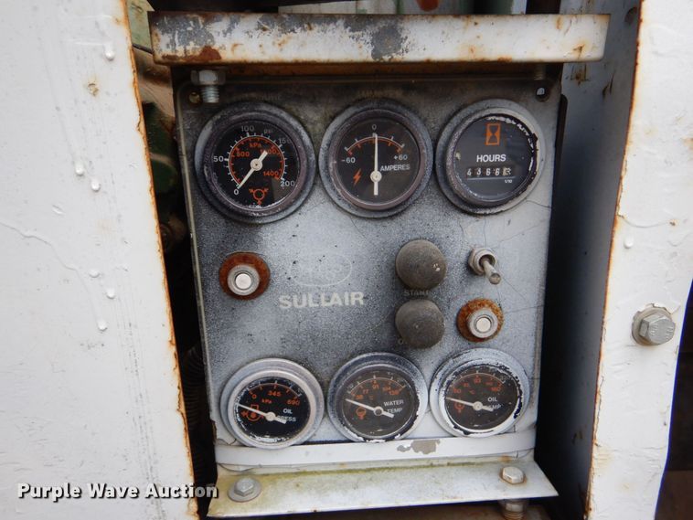 image for item DO1486 1995 Ford F800  dump truck