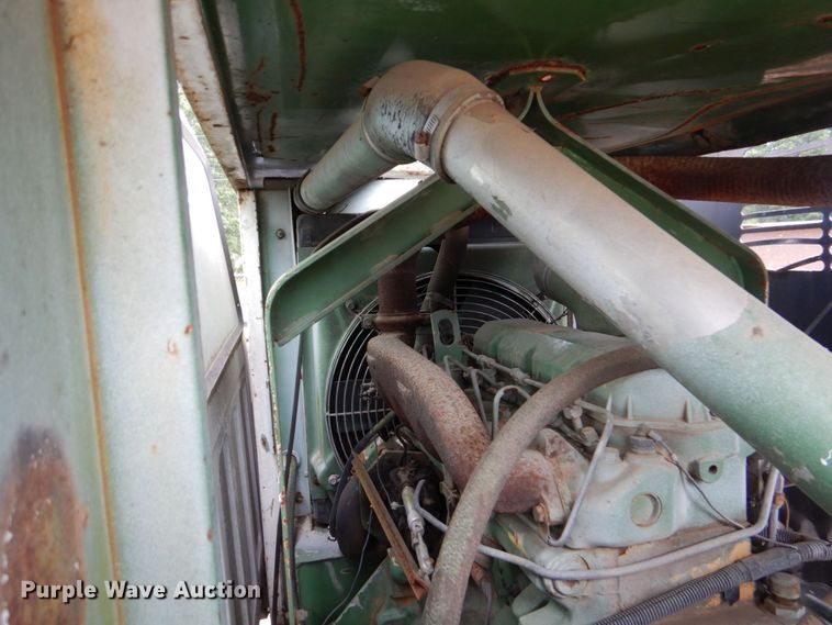 image for item DO1486 1995 Ford F800  dump truck