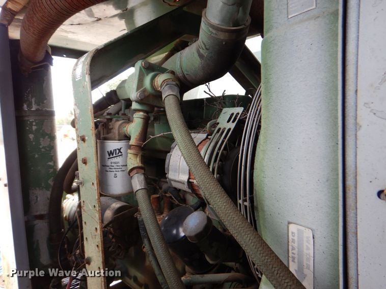 image for item DO1486 1995 Ford F800  dump truck