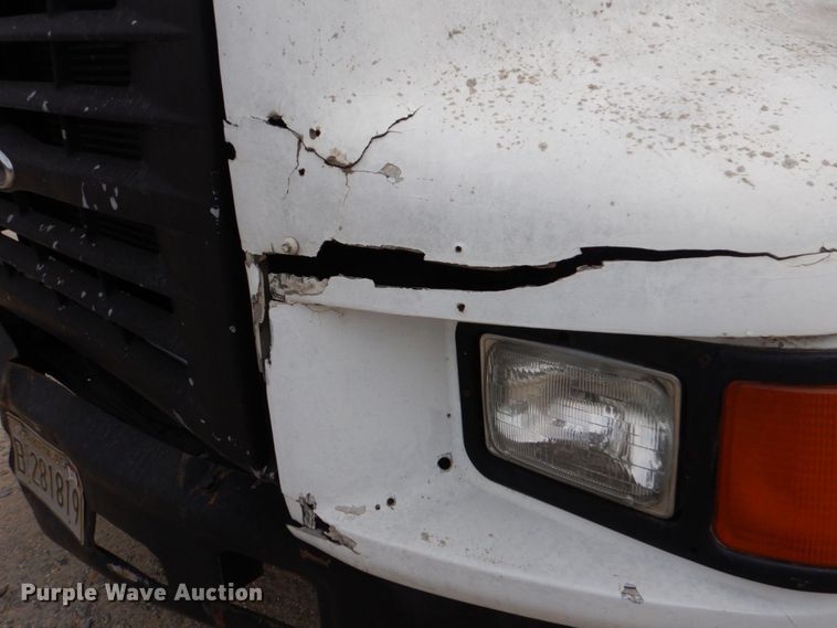 image for item DO1486 1995 Ford F800  dump truck