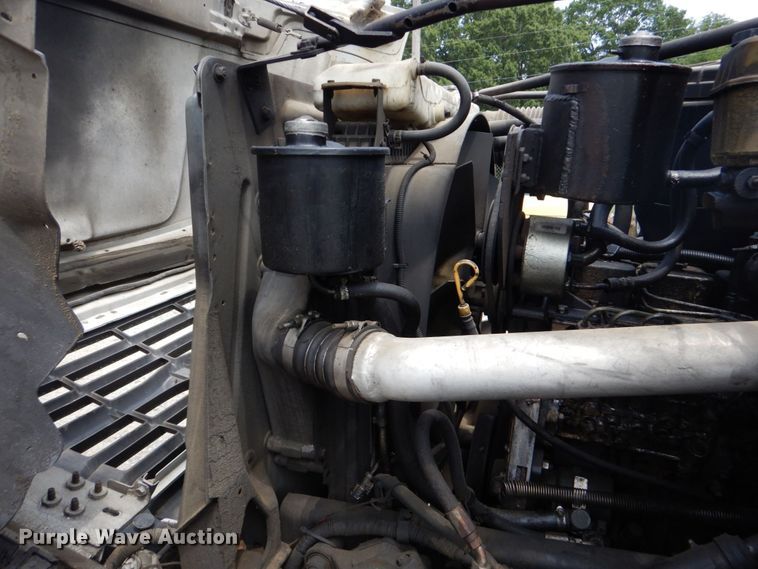 image for item DO1486 1995 Ford F800  dump truck