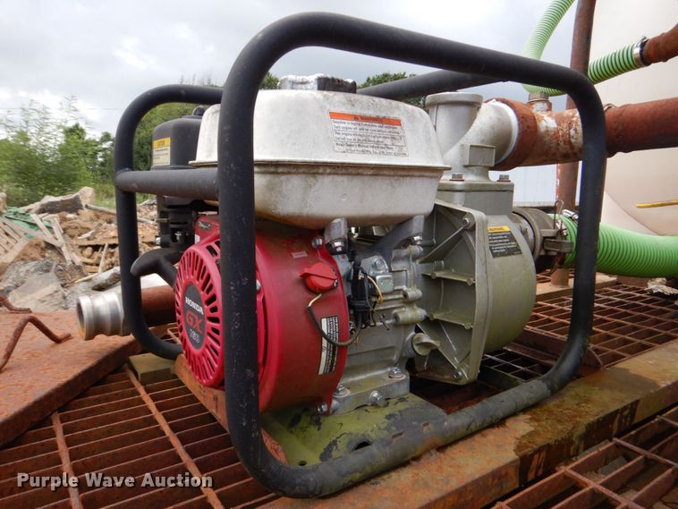 image for item DO1492 1994 International 9200  flatbed truck