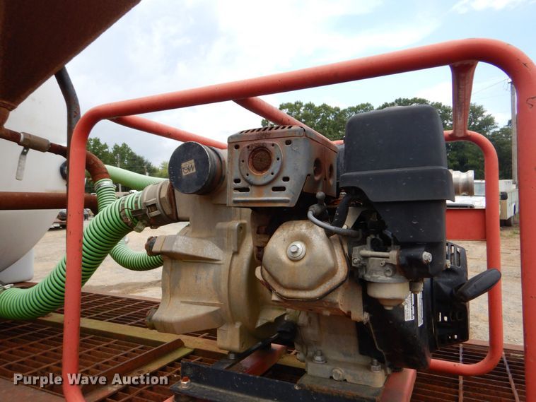 image for item DO1492 1994 International 9200  flatbed truck