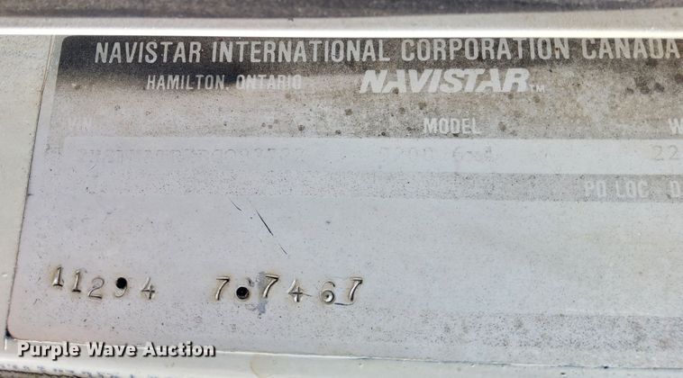 image for item DO1492 1994 International 9200  flatbed truck