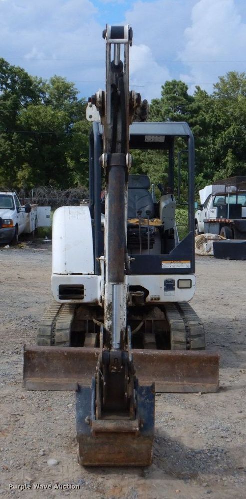 image for item DO1494 2009 Bobcat 331  mini excavator