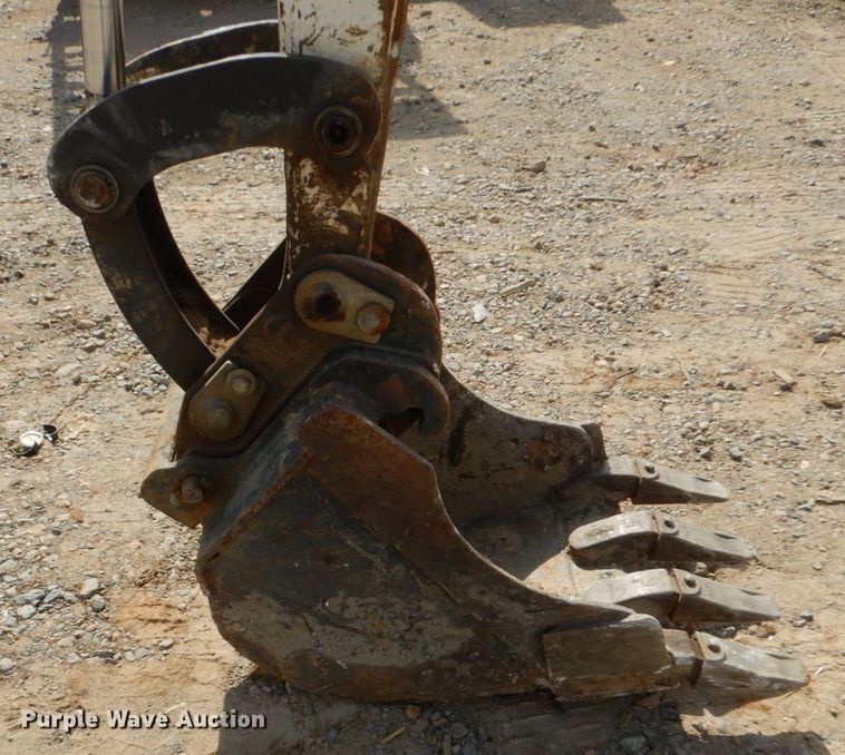 image for item DO1494 2009 Bobcat 331  mini excavator