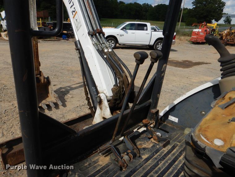 image for item DO1494 2009 Bobcat 331  mini excavator